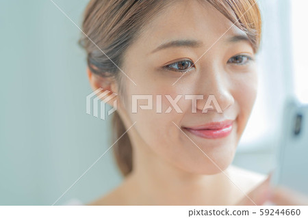 年輕的女士smaho 年輕的女士smaho 59244660
