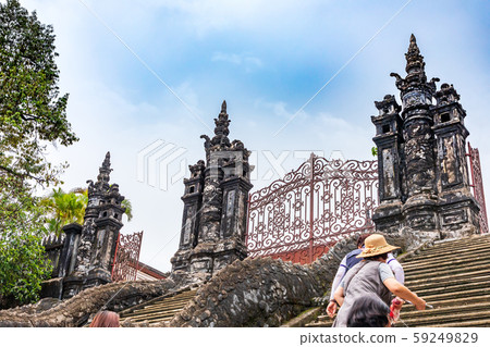 啟定陵墓石階通往花園 59249829