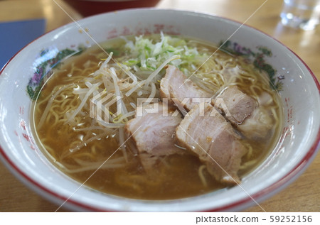 Delicious ramen in Japan 59252156