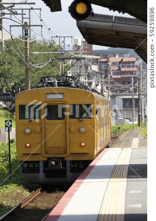 山陽本線115系(3門2車列車/山口地區:岩國⇔下關) 山陽本線115系(3門2車列車/山口地區:岩國⇔下關) 59259896