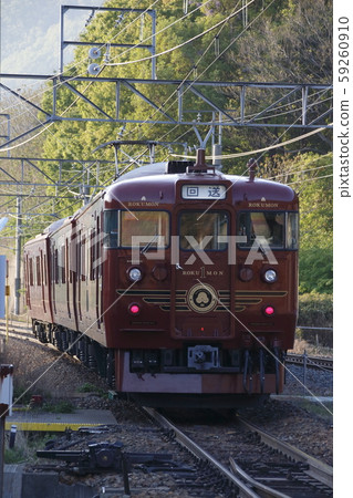 信濃鐵道觀光列車“ Rokumon” 信濃鐵道觀光列車“ Rokumon” 59260910