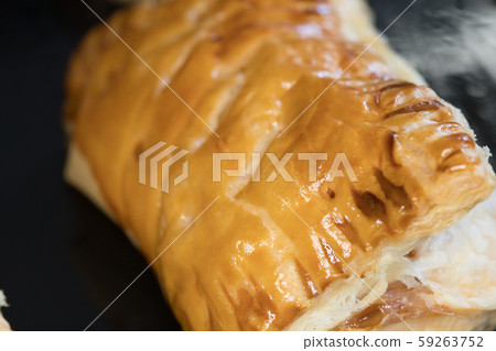 Apple pie making 59263752