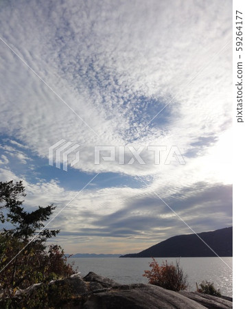 雲 雲 59264177