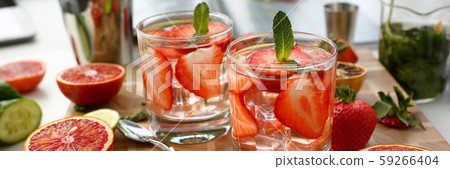 Strawberry punch home made cocktail closeup 59266404