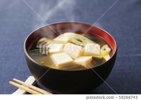 Miso soup 59268743