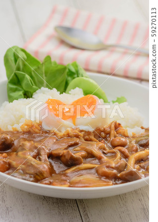 蘑菇咖哩 59270113