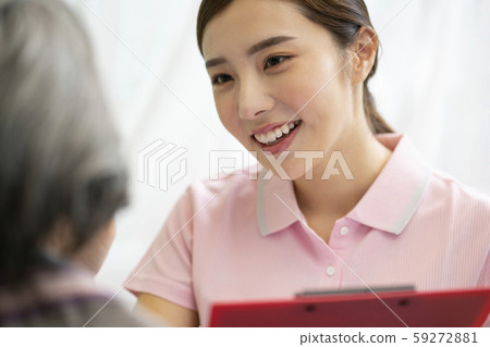 Female caregiver counseling 59272881