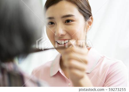 Female nursing care image meal 59273255