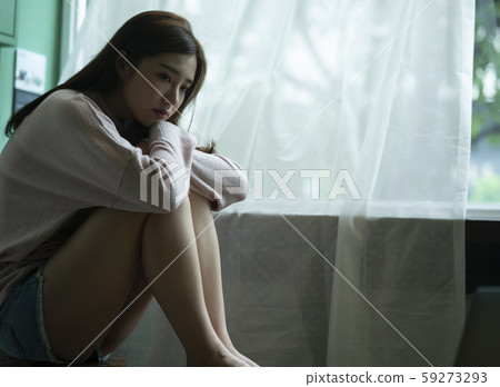 女性生活方式負面 女性生活方式負面 59273293