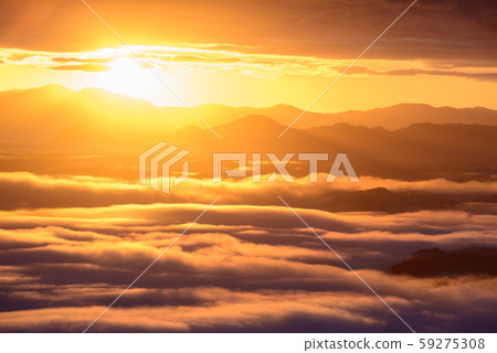 Sea of clouds Sea of clouds 59275308