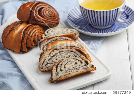 Poppy seed rolls and green tea Poppy seed rolls and green tea 59277249