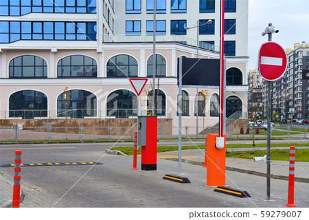Car turnstile before entering the house in the 59279007