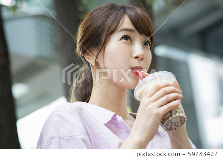 珍珠粉飲料女性 59283422