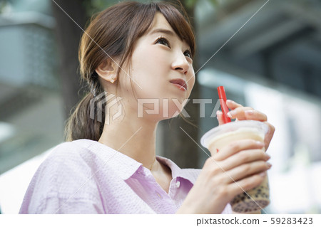 珍珠粉飲料女性 59283423