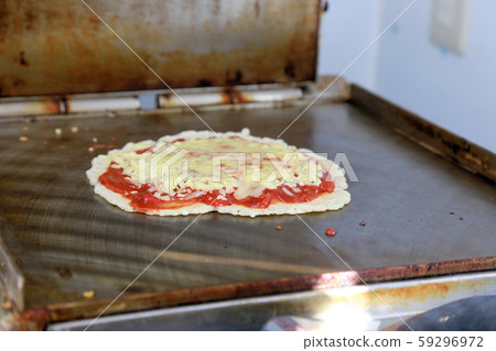 Osaka specialty grilled squid 59296972