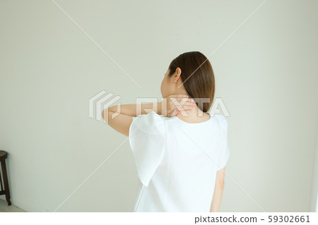 脖子好痛 脖子好痛 59302661