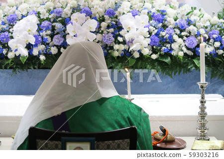 A nun A nun 59303216