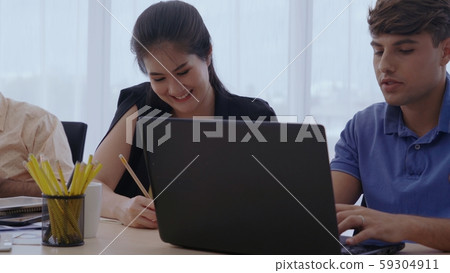 Creative business people having group conversation 59304911
