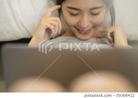 婦女生活方式放鬆 59306412