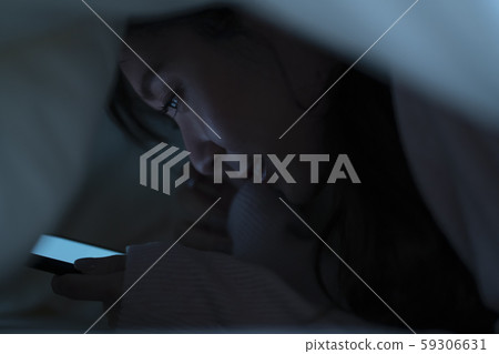 生活方式智能手機上床睡覺 59306631