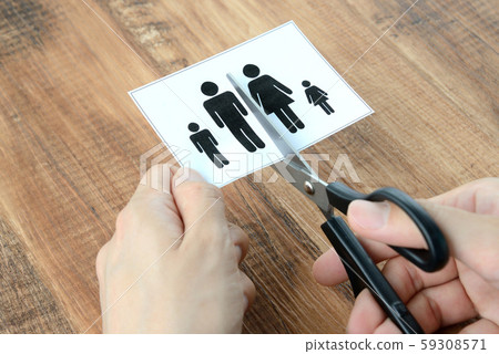 Family collapse image 59308571