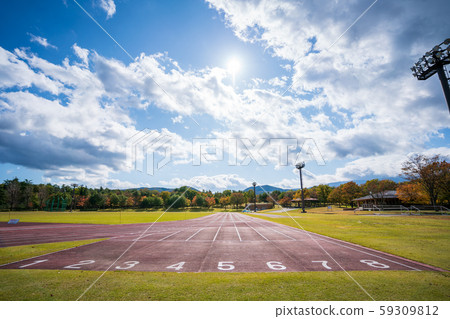 田徑跑道 59309812