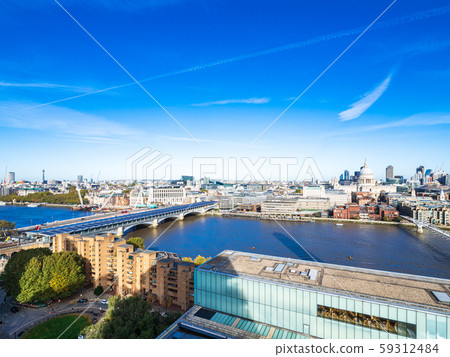 London, St. Paul's Cathedral and the city of Thames 59312484