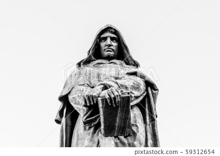Statue of Giordano Bruno on Campo de Fiori, Rome, Italy 59312654