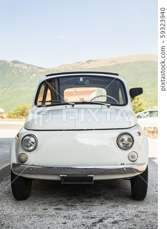 Small italian vintage car. 59323940