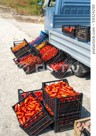 Small italian apo truck with tomatoes. Farmer sale Small italian apo truck with tomatoes. Farmer sale 59324280