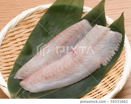Japanese flounder sashimi 59331662