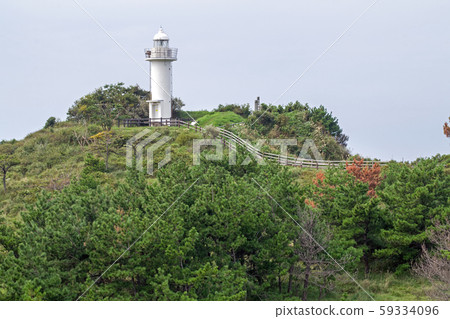 沖繩島後的納庫角燈塔 沖繩島後的納庫角燈塔 59334096