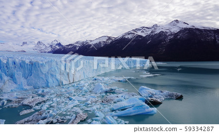 佩里托莫雷諾冰川 59334287