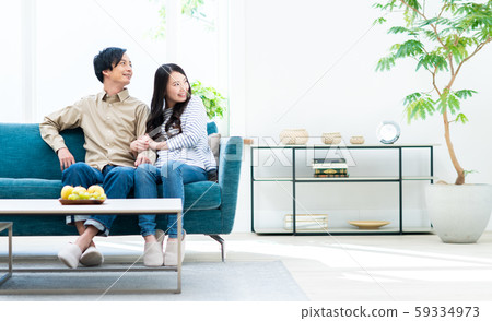 A young couple 59334973