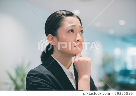 contemplation, business woman, job hunting 59335856