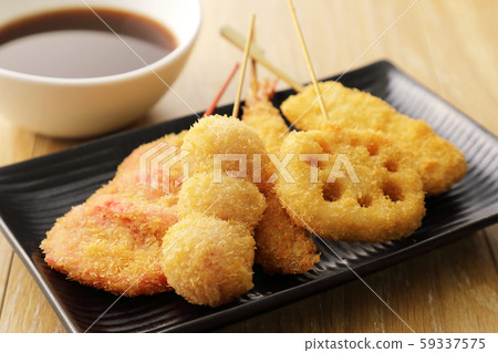 炒豬肉和那迦的串 炒豬肉和那迦的串 59337575