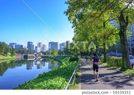 Imperial Palace running image 59339351