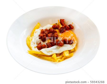 Fried eggs with chistorra Fried eggs with chistorra 59343288