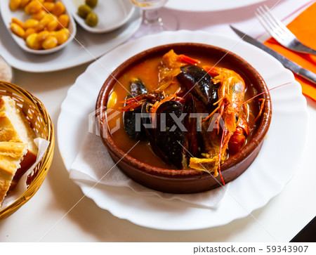 Ligurian seafood stew Cacciucco 59343907