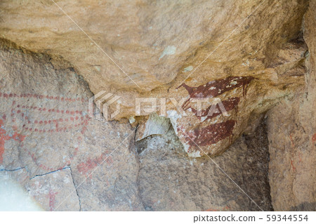 Cave paintings in Cueva de las Manos 59344554