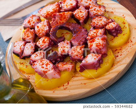 Pulpo a la gallega Pulpo a la gallega 59344682