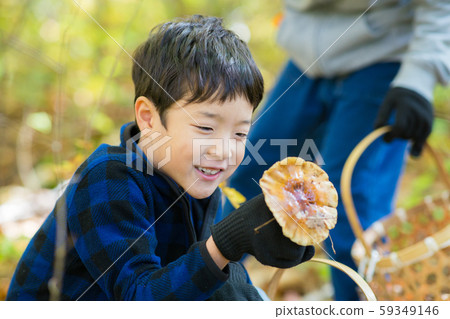 Autumn enjoying mushroom picking Autumn enjoying mushroom picking 59349146