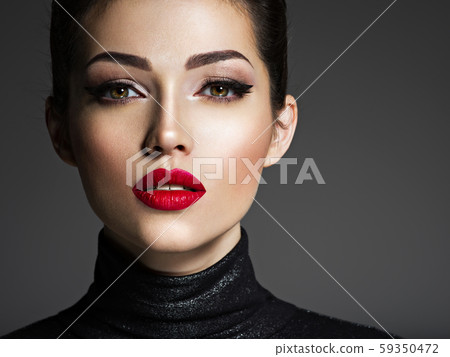 Beautiful young fashion woman with red lipstick. 59350472
