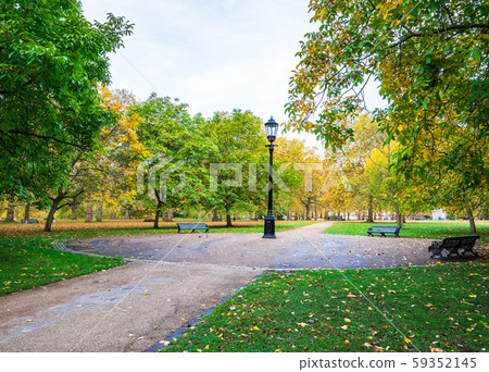 London in autumn, green park after rain London in autumn, green park after rain 59352145
