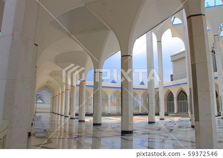 蘇丹薩拉丁·阿卜杜勒·阿齊茲清真寺 59372546