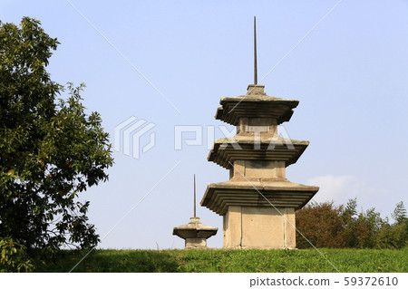 National Treasure No. 112, Three-story Stone Tower 59372610