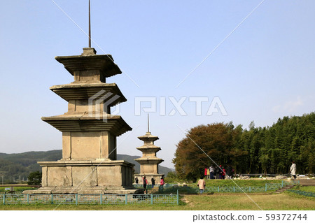 National Treasure No. 112, Three-story Stone Tower 59372744