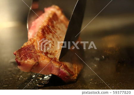 烹飪牛肉沙朗牛排的形象 烹飪牛肉沙朗牛排的形象 59377820