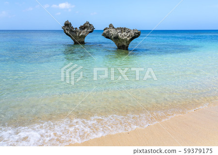 Okinawa Prefecture Kouri Island Heart lock 59379175