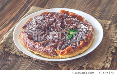 Tarte Tatin 59386178